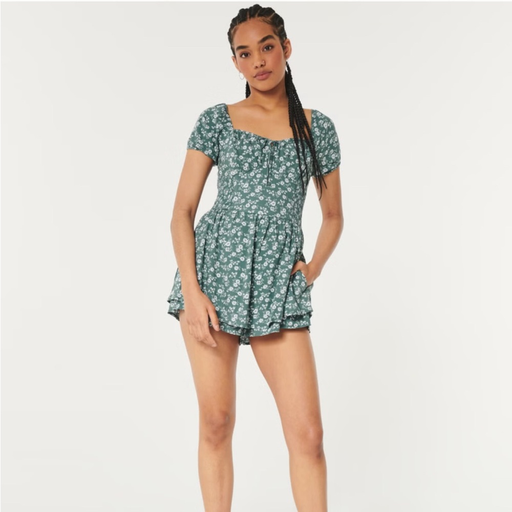 Hollister green floral dress/romper EUC